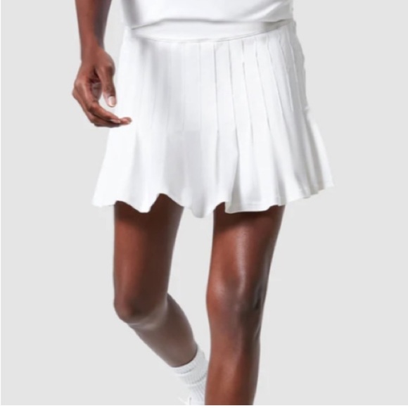 NO OFFER NEW Tuckernuck Sport white & Fresh Buds pleated sports  size XS - Picture 3 of 15